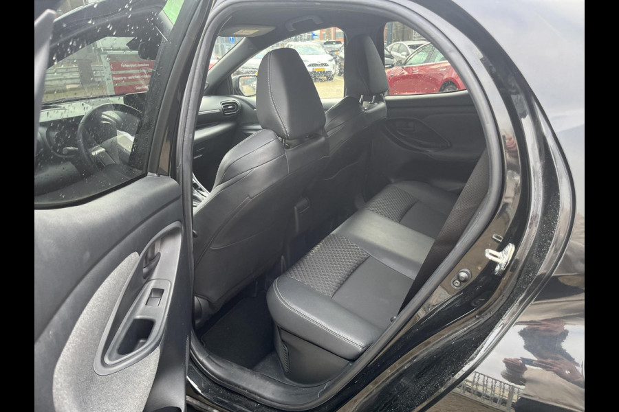 Toyota Yaris 1.5 Hybrid Executive | JBL speakers | Headup display| Leder interieur | Stoelverwarming