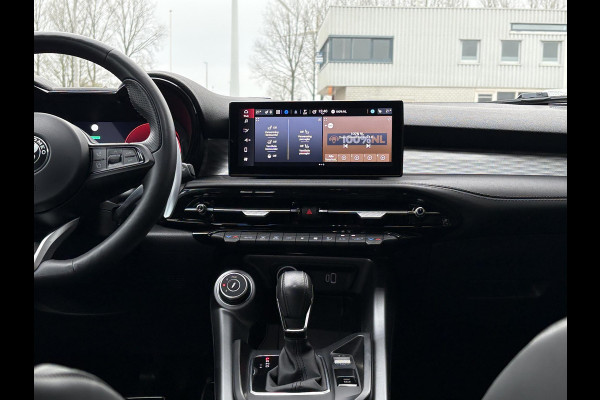 Alfa Romeo Tonale 1.3T PHEV Edizione Speciale 280pk! | Volle uitrusting! | Lederen bekleding | 360 graden Camera | Stoelverwarming/ventilatie | Adaptive cruise control | Schakelflippers |