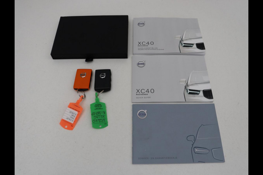 Volvo XC40 1.5 T4 Recharge Inscription Expression | Leder | Trekhaak | Adaptive cruise | Side Assist | Carplay | Navigatie | Full LED | Parkeerverwarming | Climate control | Parkeerhulp | PHEV | Plug In