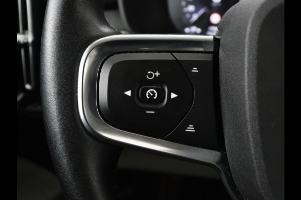 Volvo XC40 1.5 T4 Recharge Inscription Expression | Leder | Trekhaak | Adaptive cruise | Side Assist | Carplay | Navigatie | Full LED | Parkeerverwarming | Climate control | Parkeerhulp | PHEV | Plug In