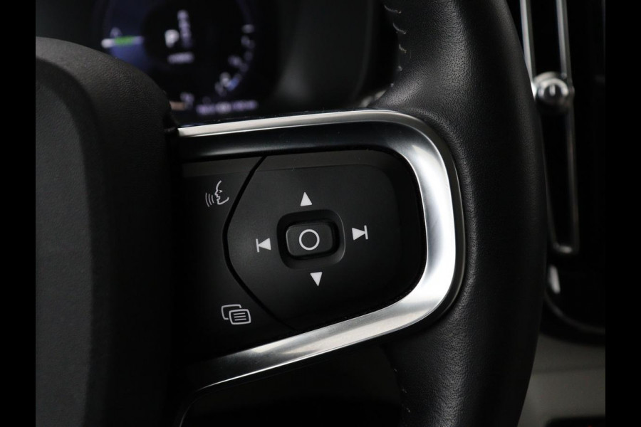 Volvo XC40 1.5 T4 Recharge Inscription Expression | Leder | Trekhaak | Adaptive cruise | Side Assist | Carplay | Navigatie | Full LED | Parkeerverwarming | Climate control | Parkeerhulp | PHEV | Plug In