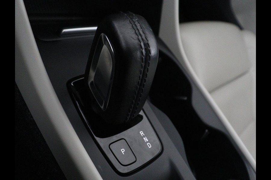 Volvo XC40 1.5 T4 Recharge Inscription Expression | Leder | Trekhaak | Adaptive cruise | Side Assist | Carplay | Navigatie | Full LED | Parkeerverwarming | Climate control | Parkeerhulp | PHEV | Plug In