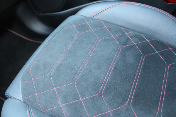 Ford Puma 1.0 EcoBoost Hybrid 155PK ST-Line X | Panoramadak | Trekhaak | Full Options