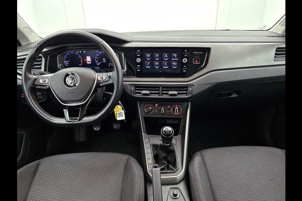 Volkswagen Polo 1.0 TSI Comfortline (DIGITALE COCKPIT, NAVIGATIE, CARPLAY, PARKEERSENSOREN, 1e EIGENAAR, GOED ONDERHOUDEN)