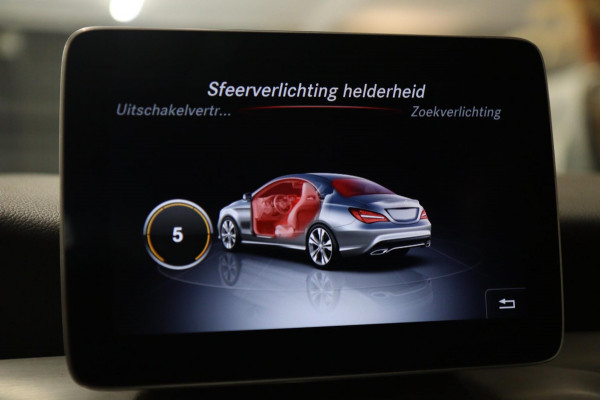 Mercedes-Benz CLA-Klasse 180 Business Solution AMG NAP/PANO/CARPLAY/CAM/STOELVER/VOL