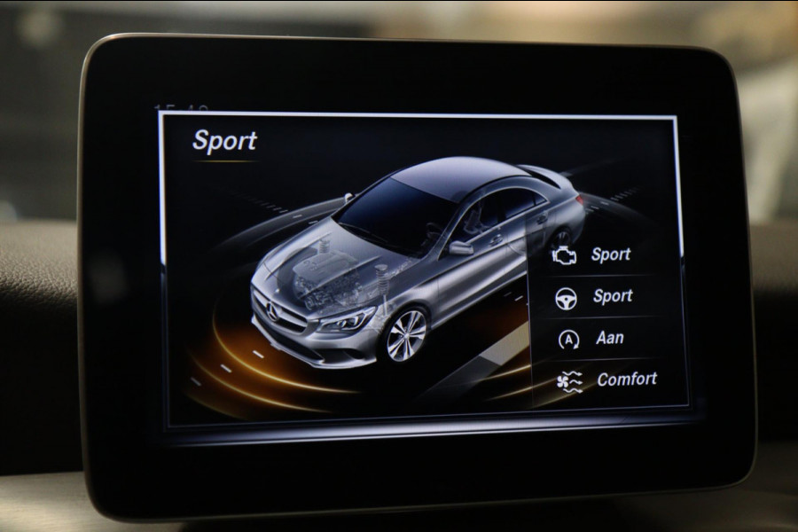 Mercedes-Benz CLA-Klasse 180 Business Solution AMG NAP/PANO/CARPLAY/CAM/STOELVER/VOL