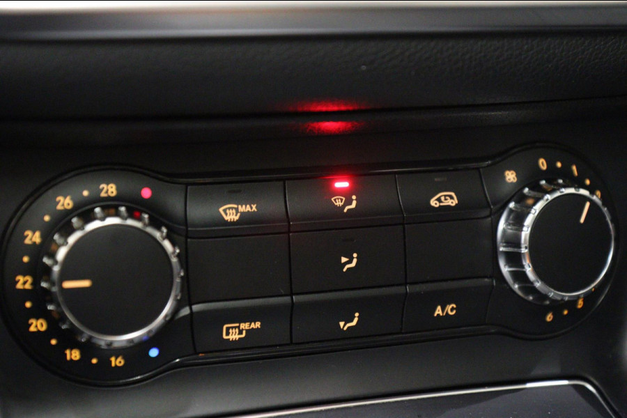 Mercedes-Benz CLA-Klasse 180 Business Solution AMG NAP/PANO/CARPLAY/CAM/STOELVER/VOL