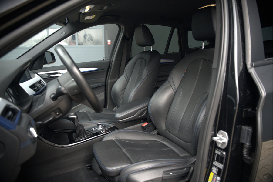 BMW X1 xDrive25e Business Ed. Plus M Sport | Adaptive Cruise Control | Leer | Keyless | Camera | Stuurverwarming | Stoelverwarming | Trekhaak | Shadow line | DAB | HIFI | Automaat | PDC | Navigatie |