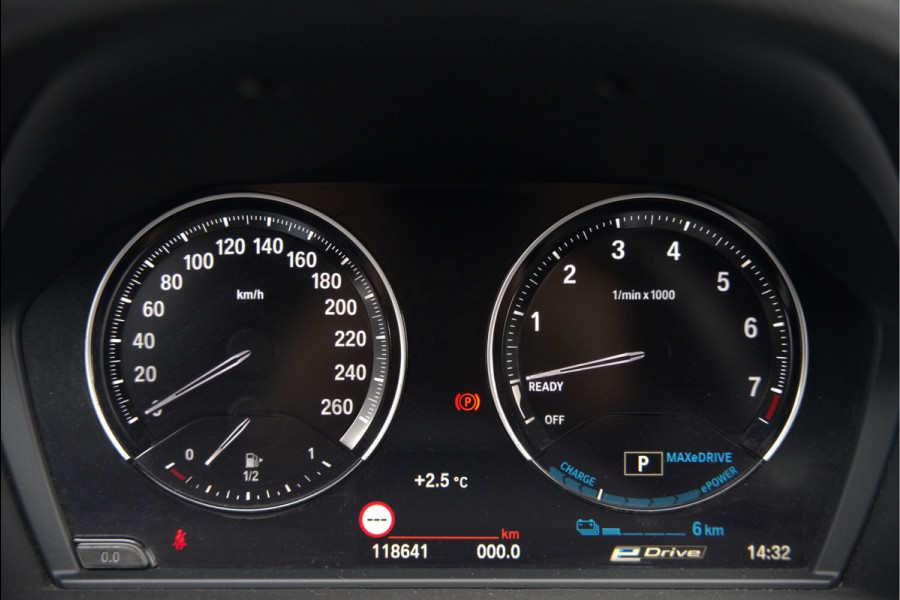 BMW X1 xDrive25e Business Ed. Plus M Sport | Adaptive Cruise Control | Leer | Keyless | Camera | Stuurverwarming | Stoelverwarming | Trekhaak | Shadow line | DAB | HIFI | Automaat | PDC | Navigatie |