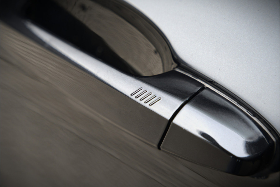 BMW X1 xDrive25e Business Ed. Plus M Sport | Adaptive Cruise Control | Leer | Keyless | Camera | Stuurverwarming | Stoelverwarming | Trekhaak | Shadow line | DAB | HIFI | Automaat | PDC | Navigatie |