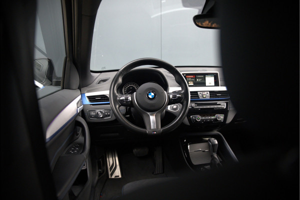 BMW X1 xDrive25e Business Ed. Plus M Sport | Adaptive Cruise Control | Leer | Keyless | Camera | Stuurverwarming | Stoelverwarming | Trekhaak | Shadow line | DAB | HIFI | Automaat | PDC | Navigatie |