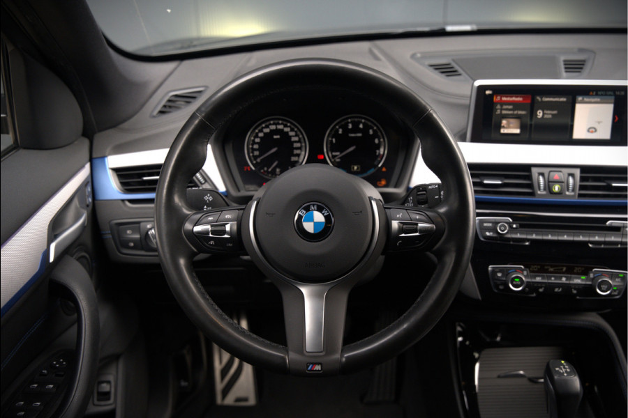 BMW X1 xDrive25e Business Ed. Plus M Sport | Adaptive Cruise Control | Leer | Keyless | Camera | Stuurverwarming | Stoelverwarming | Trekhaak | Shadow line | DAB | HIFI | Automaat | PDC | Navigatie |