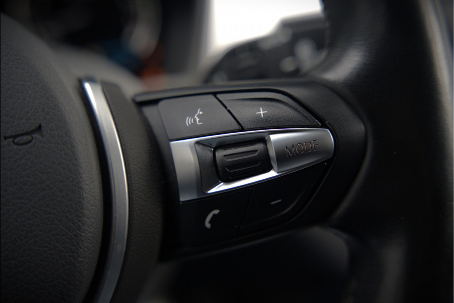 BMW X1 xDrive25e Business Ed. Plus M Sport | Adaptive Cruise Control | Leer | Keyless | Camera | Stuurverwarming | Stoelverwarming | Trekhaak | Shadow line | DAB | HIFI | Automaat | PDC | Navigatie |