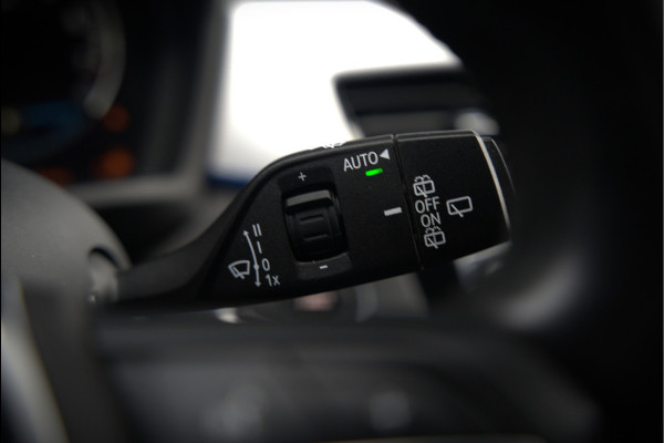 BMW X1 xDrive25e Business Ed. Plus M Sport | Adaptive Cruise Control | Leer | Keyless | Camera | Stuurverwarming | Stoelverwarming | Trekhaak | Shadow line | DAB | HIFI | Automaat | PDC | Navigatie |