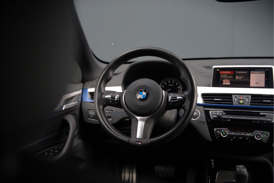 BMW X1 xDrive25e Business Ed. Plus M Sport | Adaptive Cruise Control | Leer | Keyless | Camera | Stuurverwarming | Stoelverwarming | Trekhaak | Shadow line | DAB | HIFI | Automaat | PDC | Navigatie |