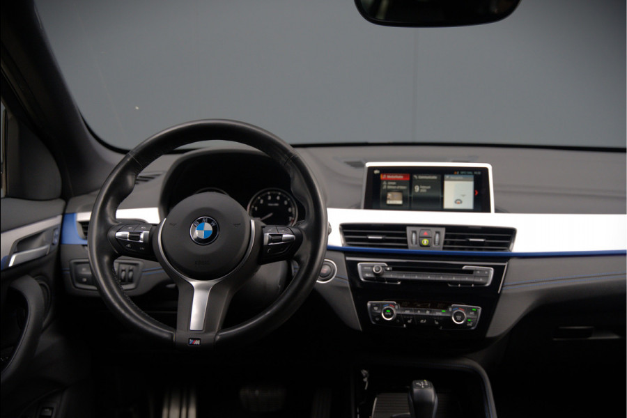 BMW X1 xDrive25e Business Ed. Plus M Sport | Adaptive Cruise Control | Leer | Keyless | Camera | Stuurverwarming | Stoelverwarming | Trekhaak | Shadow line | DAB | HIFI | Automaat | PDC | Navigatie |