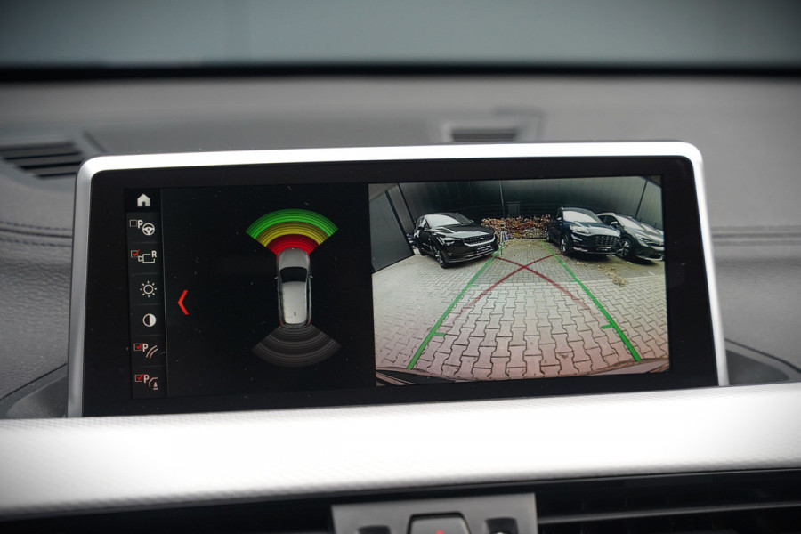 BMW X1 xDrive25e Business Ed. Plus M Sport | Adaptive Cruise Control | Leer | Keyless | Camera | Stuurverwarming | Stoelverwarming | Trekhaak | Shadow line | DAB | HIFI | Automaat | PDC | Navigatie |