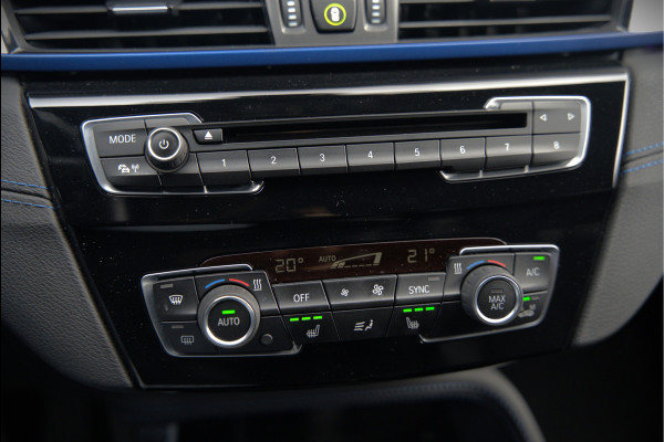 BMW X1 xDrive25e Business Ed. Plus M Sport | Adaptive Cruise Control | Leer | Keyless | Camera | Stuurverwarming | Stoelverwarming | Trekhaak | Shadow line | DAB | HIFI | Automaat | PDC | Navigatie |