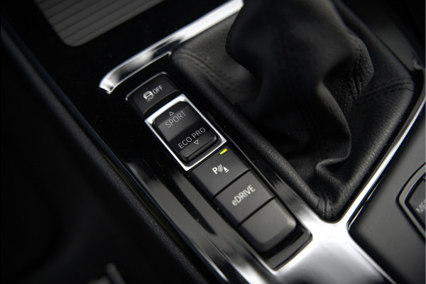 BMW X1 xDrive25e Business Ed. Plus M Sport | Adaptive Cruise Control | Leer | Keyless | Camera | Stuurverwarming | Stoelverwarming | Trekhaak | Shadow line | DAB | HIFI | Automaat | PDC | Navigatie |