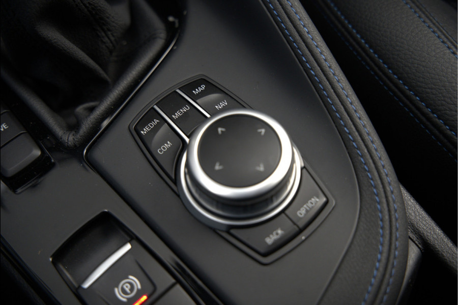 BMW X1 xDrive25e Business Ed. Plus M Sport | Adaptive Cruise Control | Leer | Keyless | Camera | Stuurverwarming | Stoelverwarming | Trekhaak | Shadow line | DAB | HIFI | Automaat | PDC | Navigatie |