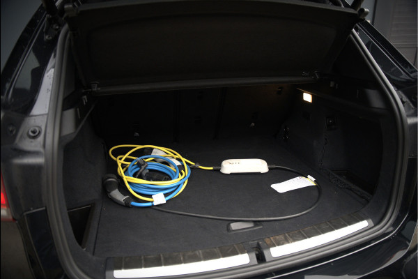 BMW X1 xDrive25e Business Ed. Plus M Sport | Adaptive Cruise Control | Leer | Keyless | Camera | Stuurverwarming | Stoelverwarming | Trekhaak | Shadow line | DAB | HIFI | Automaat | PDC | Navigatie |