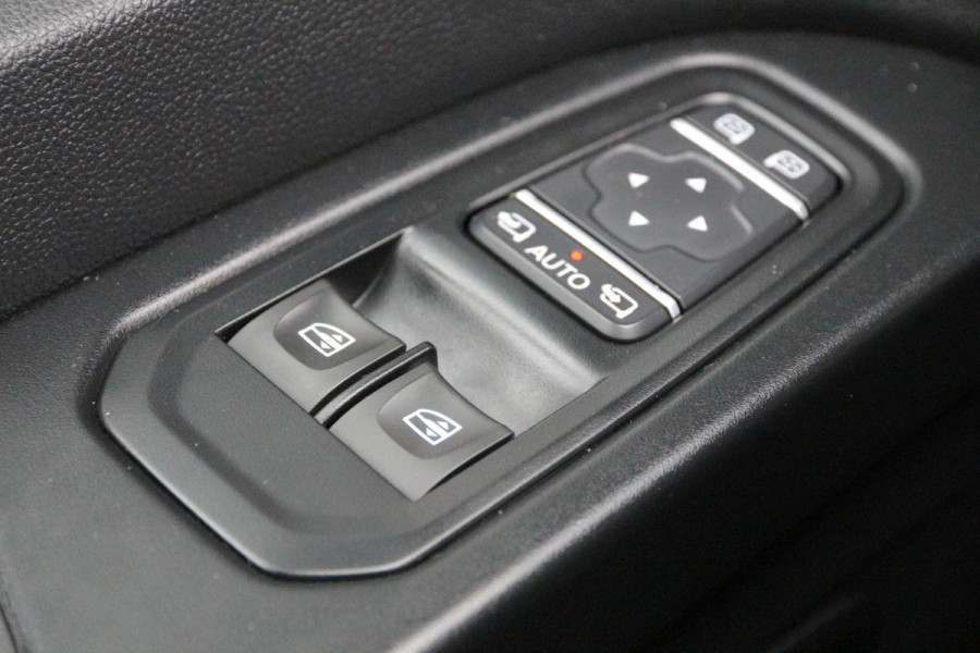 Renault Trafic 2.0 DCI 170 | Aut. | DC | 2x Schuifdeur | Keyless | Camera | Clima..