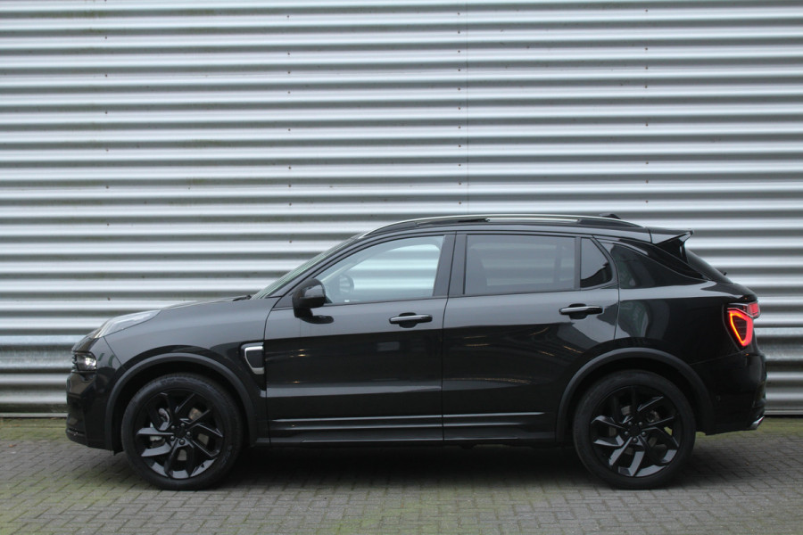 Lynk & Co 01 1.5 262pk PHEV Black Edition 360 Camera SoH 99% BTW NL-Auto NAP Panoramadak Clima Cruise Navi Carplay  20"LMV El. Klep