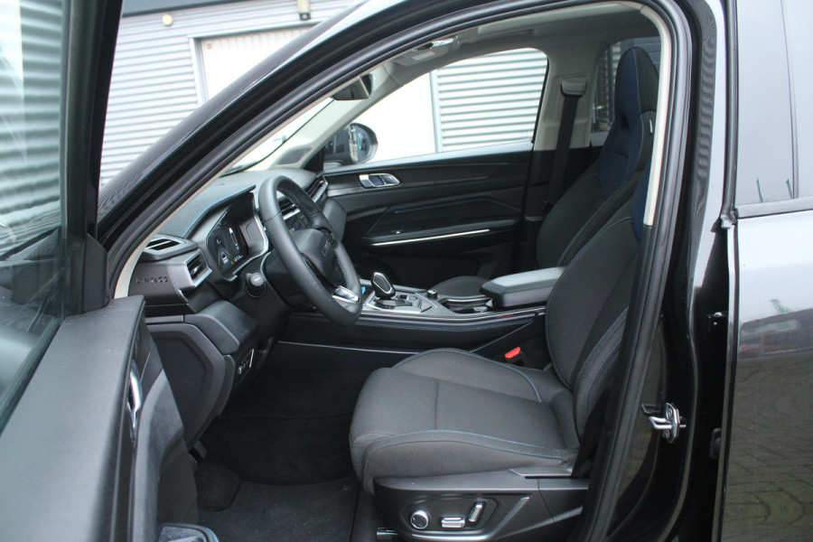 Lynk & Co 01 1.5 262pk PHEV Black Edition 360 Camera SoH 99% BTW NL-Auto NAP Panoramadak Clima Cruise Navi Carplay  20"LMV El. Klep