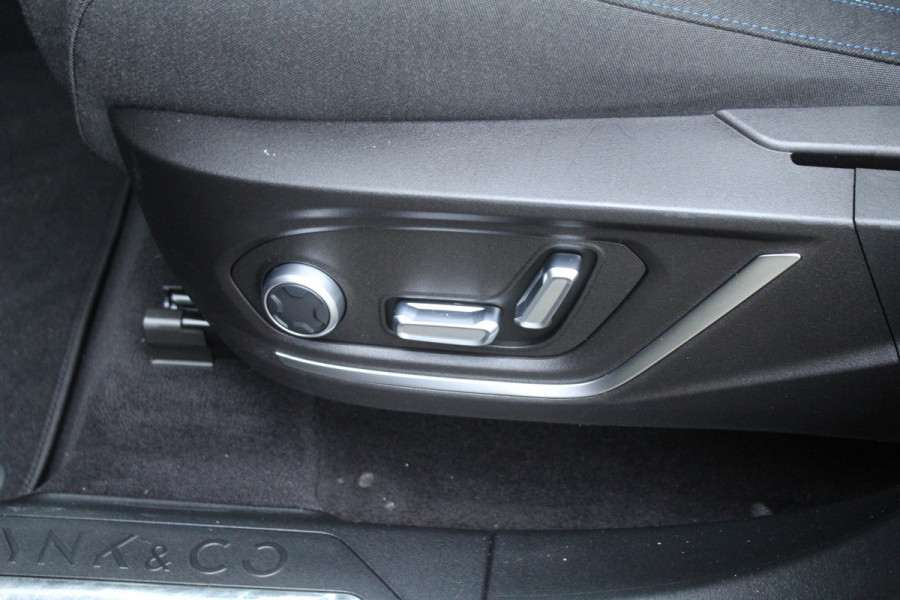 Lynk & Co 01 1.5 262pk PHEV Black Edition 360 Camera SoH 99% BTW NL-Auto NAP Panoramadak Clima Cruise Navi Carplay  20"LMV El. Klep