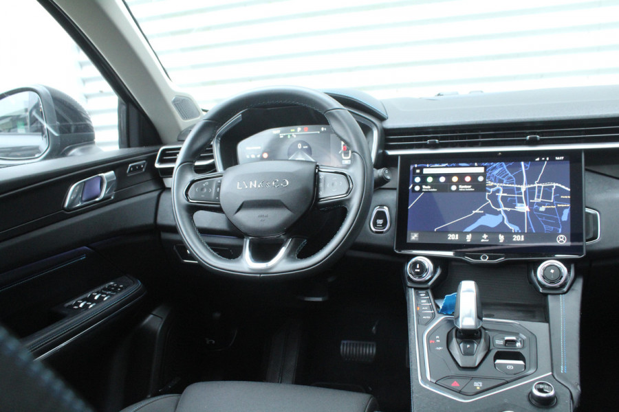 Lynk & Co 01 1.5 262pk PHEV Black Edition 360 Camera SoH 99% BTW NL-Auto NAP Panoramadak Clima Cruise Navi Carplay  20"LMV El. Klep