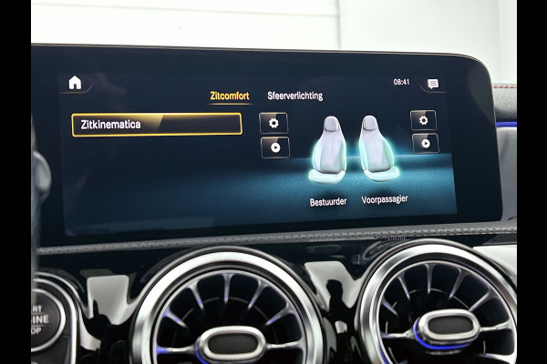 Mercedes-Benz CLA-Klasse Shooting Brake 200 Solution AMG (PANORAMADAK, SFEERVERLICHTING, ADAPTIVE CRUISE, GOED ONDERHOUDEN)