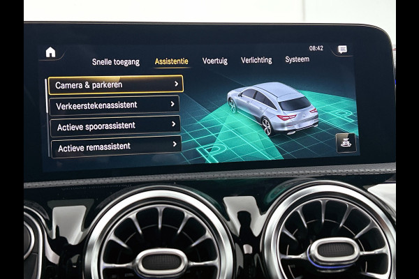 Mercedes-Benz CLA-Klasse Shooting Brake 200 Solution AMG (PANORAMADAK, SFEERVERLICHTING, ADAPTIVE CRUISE, GOED ONDERHOUDEN)