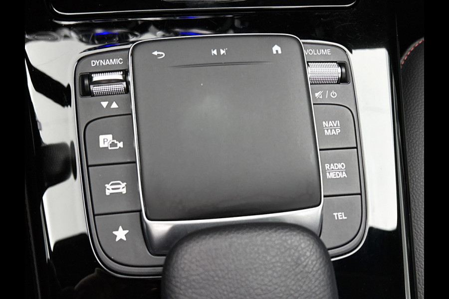 Mercedes-Benz CLA-Klasse Shooting Brake 200 Solution AMG (PANORAMADAK, SFEERVERLICHTING, ADAPTIVE CRUISE, GOED ONDERHOUDEN)