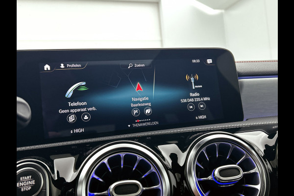 Mercedes-Benz CLA-Klasse Shooting Brake 200 Solution AMG (PANORAMADAK, SFEERVERLICHTING, ADAPTIVE CRUISE, GOED ONDERHOUDEN)