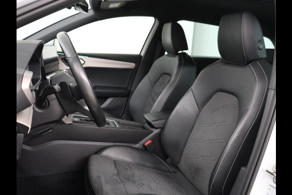 Seat Leon 1.4 TSI eHybrid PHEV Xcellence | Leder/Alcantara | Stoelverwarming | Adaptive cruise | Carplay | Sfeerverlichting | Navigatie | Stuurverwarming | Keyless | Full LED | Plug In