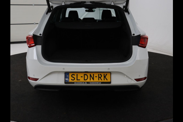 Seat Leon 1.4 TSI eHybrid PHEV Xcellence | Leder/Alcantara | Stoelverwarming | Adaptive cruise | Carplay | Sfeerverlichting | Navigatie | Stuurverwarming | Keyless | Full LED | Plug In