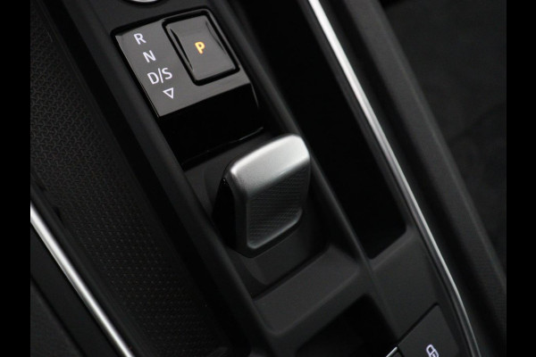 Seat Leon 1.4 TSI eHybrid PHEV Xcellence | Leder/Alcantara | Stoelverwarming | Adaptive cruise | Carplay | Sfeerverlichting | Navigatie | Stuurverwarming | Keyless | Full LED | Plug In