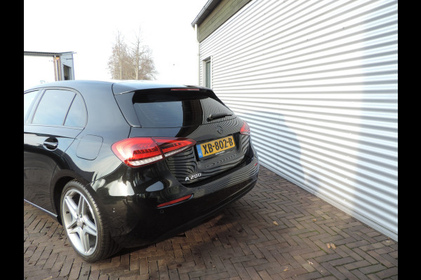 Mercedes-Benz A-Klasse 200 Business Solution AMG