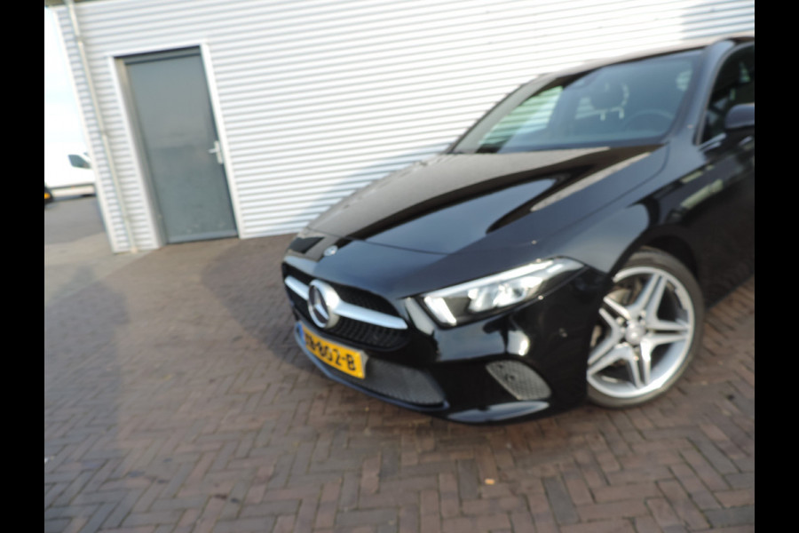 Mercedes-Benz A-Klasse 200 Business Solution AMG