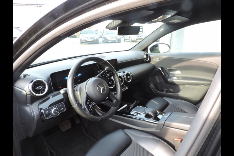Mercedes-Benz A-Klasse 200 Business Solution AMG