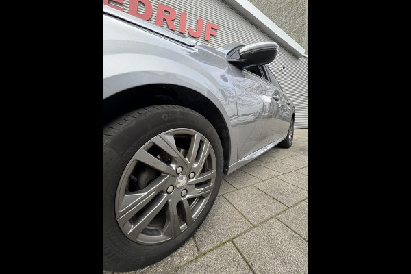 Peugeot 208 1.2 PureTech Active Pack 46.000 KM - Apple CarPlay / Navigatie I Airco I LED I PDC I Sport velgen I Dealer onderhouden