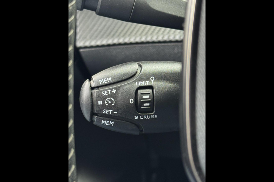 Peugeot 208 1.2 PureTech Active Pack 46.000 KM - Apple CarPlay / Navigatie I Airco I LED I PDC I Sport velgen I Dealer onderhouden