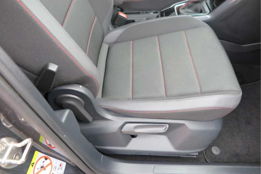 Volkswagen T-Roc 1.5 TSI 150pk DSG Business R-Line Sport Led, Camera , PDC , Virtual cockpit, Navi , Carplay, DAB+ Electr. achterklep