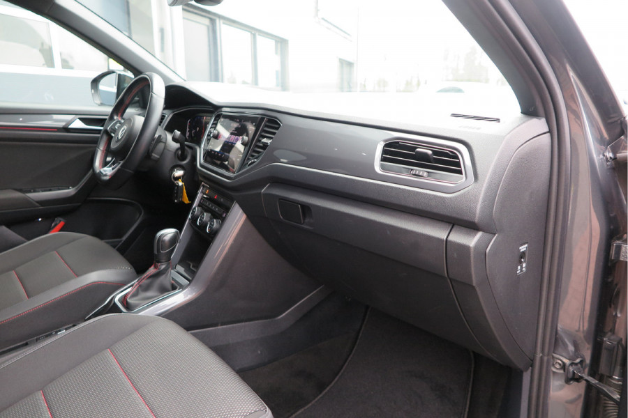 Volkswagen T-Roc 1.5 TSI 150pk DSG Business R-Line Sport Led, Camera , PDC , Virtual cockpit, Navi , Carplay, DAB+ Electr. achterklep