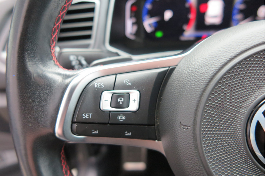 Volkswagen T-Roc 1.5 TSI 150pk DSG Business R-Line Sport Led, Camera , PDC , Virtual cockpit, Navi , Carplay, DAB+ Electr. achterklep