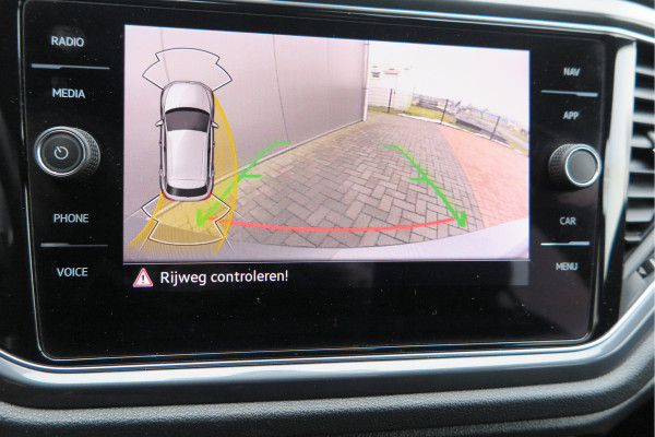 Volkswagen T-Roc 1.5 TSI 150pk DSG Business R-Line Sport Led, Camera , PDC , Virtual cockpit, Navi , Carplay, DAB+ Electr. achterklep