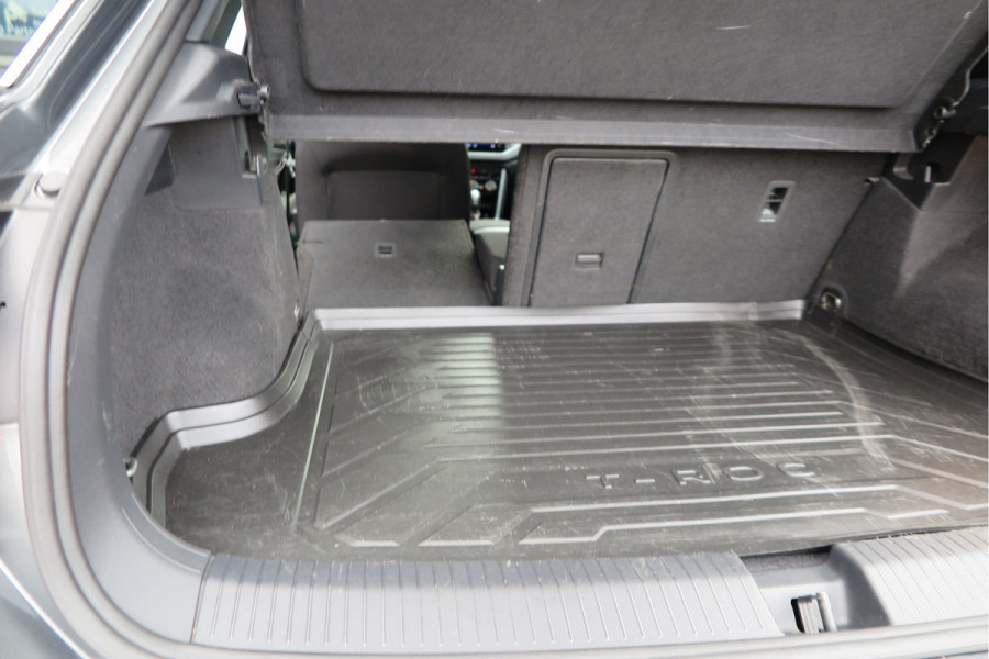 Volkswagen T-Roc 1.5 TSI 150pk DSG Business R-Line Sport Led, Camera , PDC , Virtual cockpit, Navi , Carplay, DAB+ Electr. achterklep