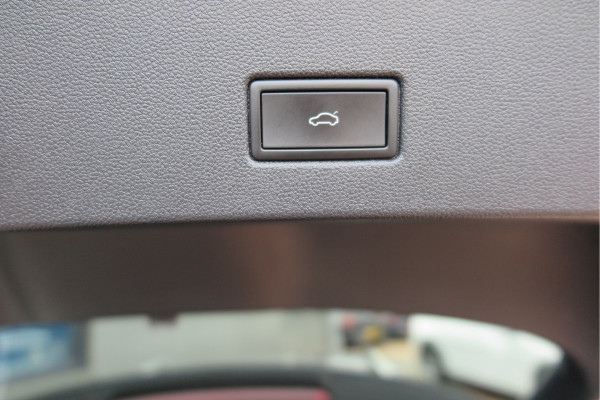 Volkswagen T-Roc 1.5 TSI 150pk DSG Business R-Line Sport Led, Camera , PDC , Virtual cockpit, Navi , Carplay, DAB+ Electr. achterklep