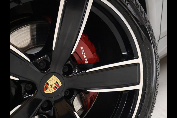 Porsche Cayenne 3.0 E-Hybrid [SPORT CHRONO, SPORT DESIGN, LED MATRIX PDLS PLUS, LUCHTVERING, SCHUIFKANTELDAK, TREKHAAK INKLAPBAAR, MEMORY SEATS, BOSE SOUND, STOELVERKOELING, HEAD-UP, APPLE CARPLAY, ANDROID, 360 CAMERA, A