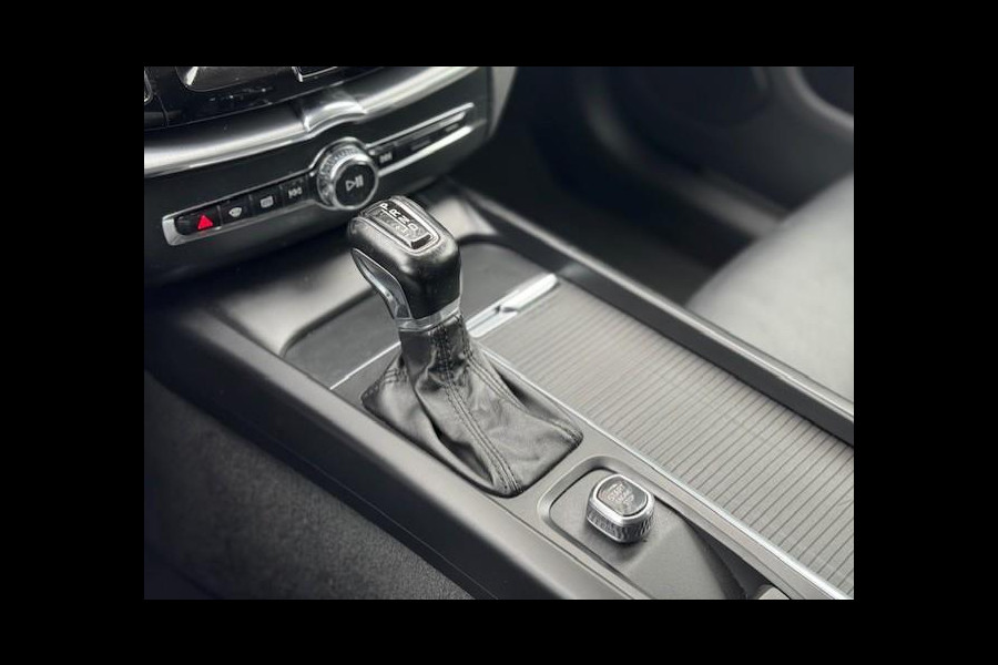 Volvo XC60 2.0 T5 Momentum - Dealer onderhouden - Trekhaak